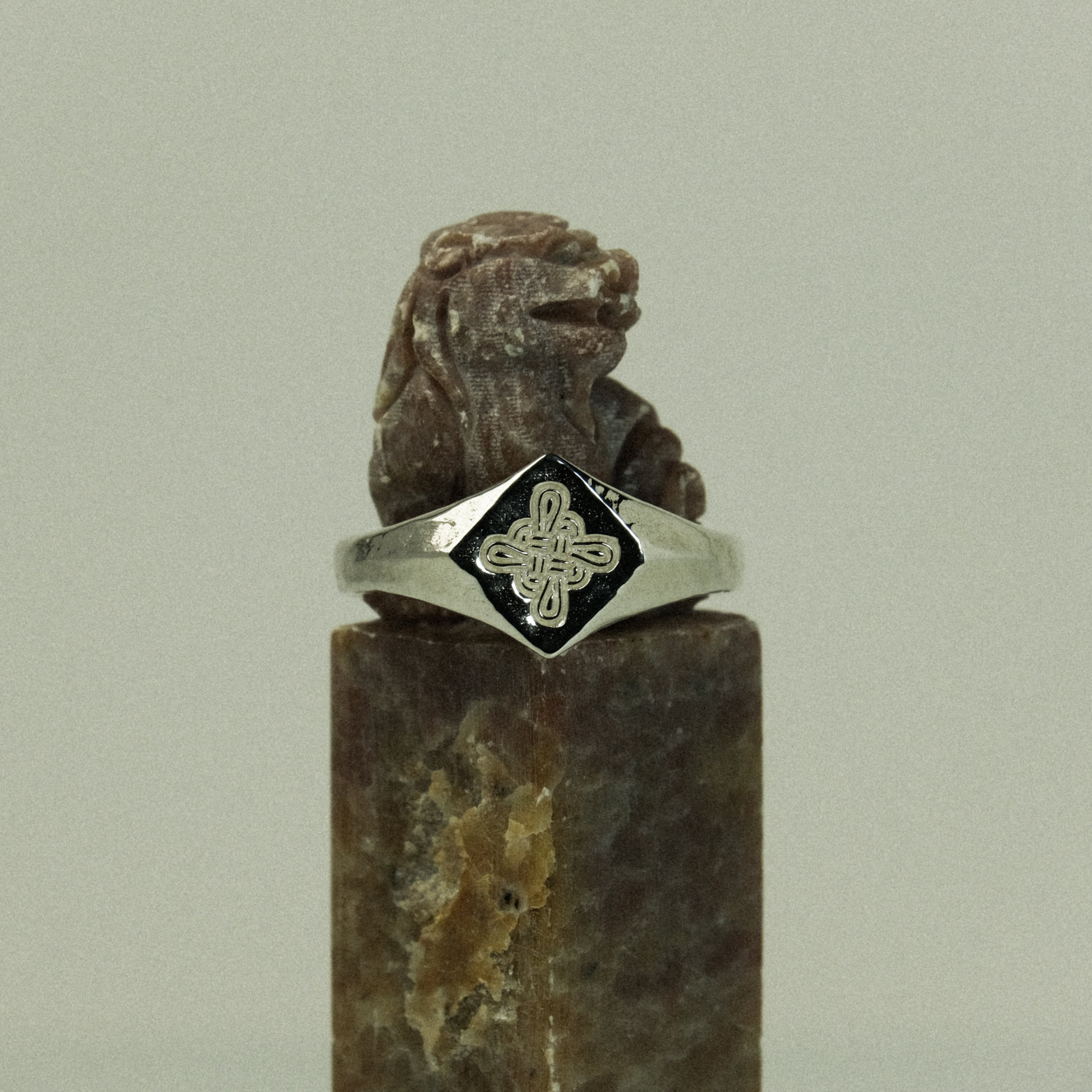 INFINITY KNOT SIGNET RING