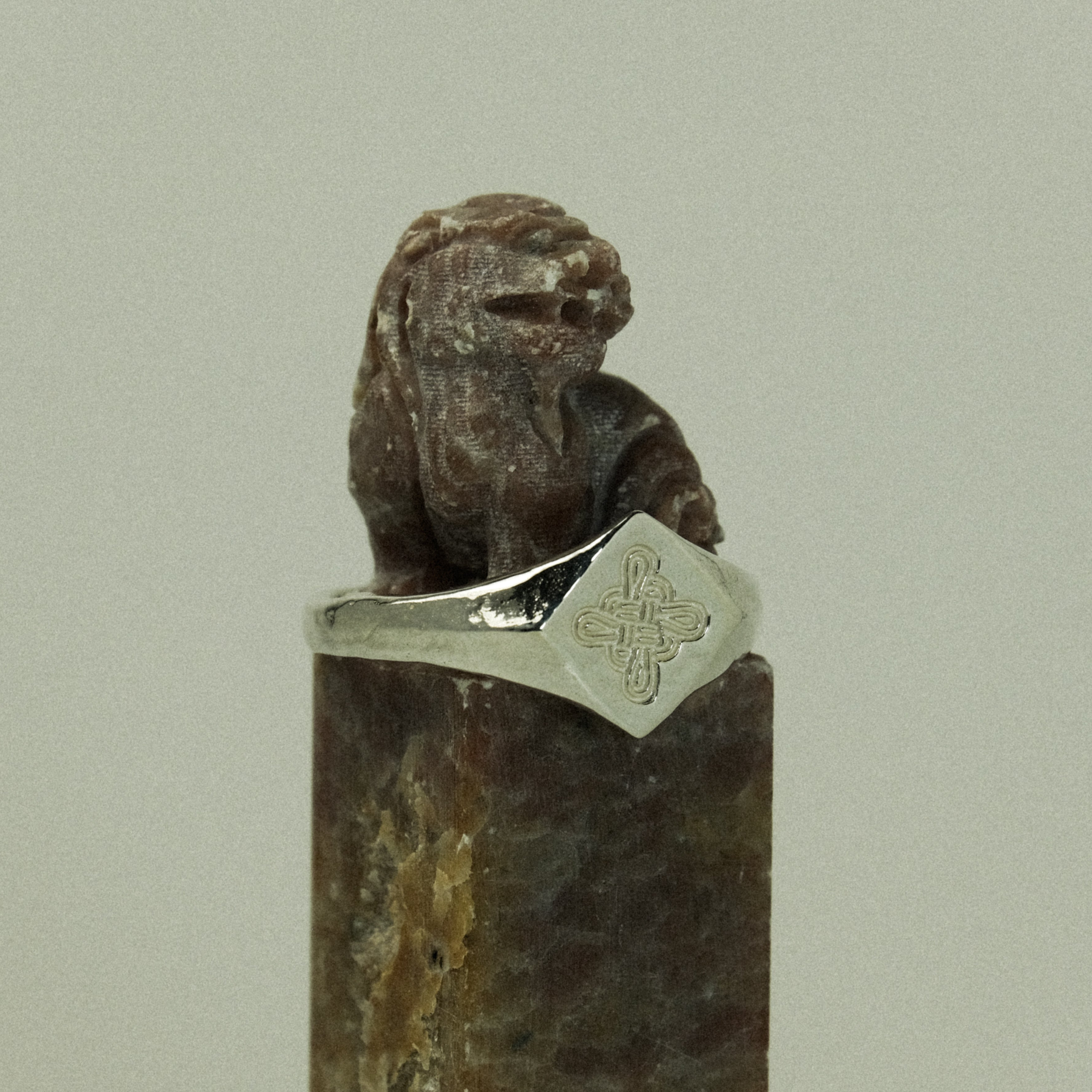 INFINITY KNOT SIGNET RING