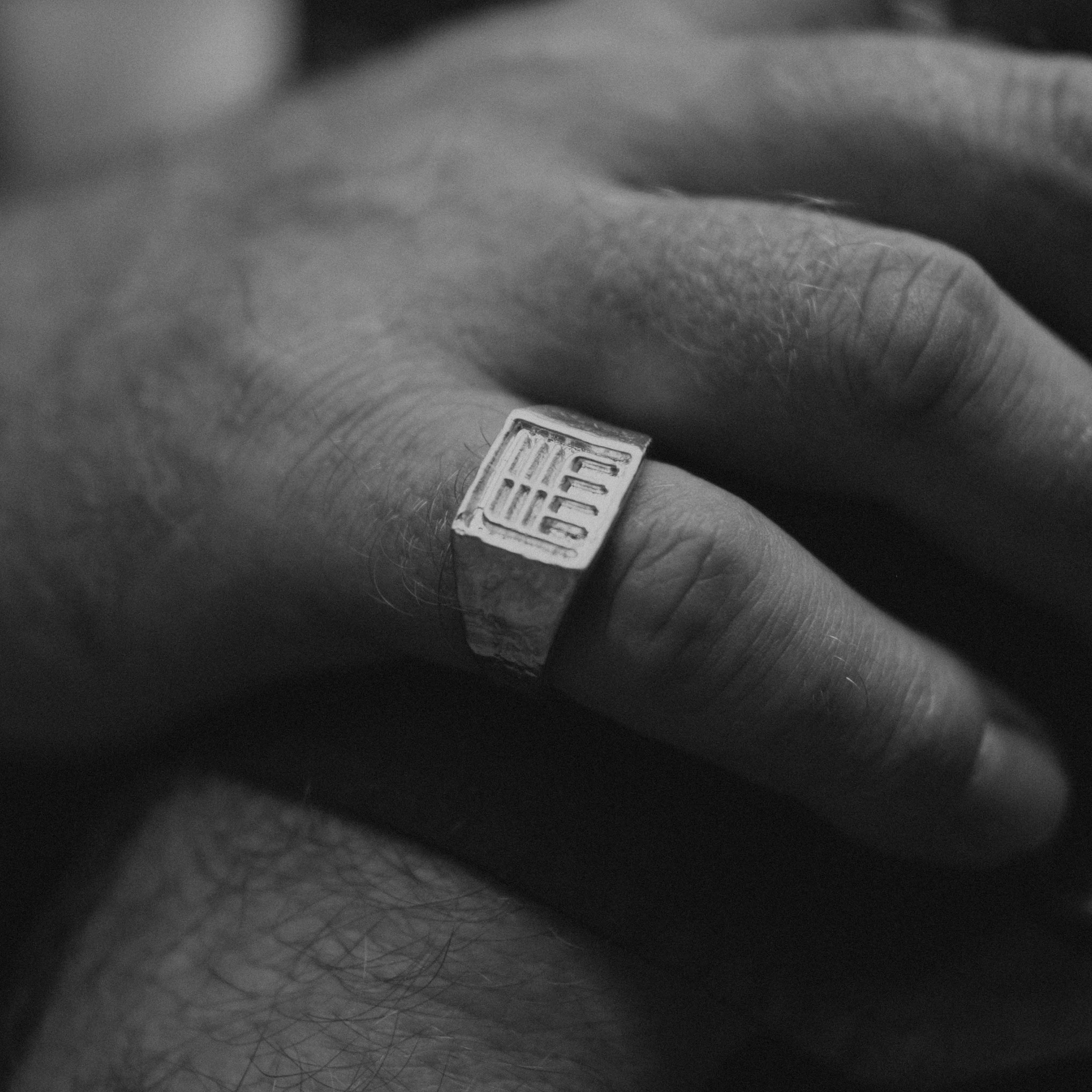 Horse (mǎ 馬) Signet Ring